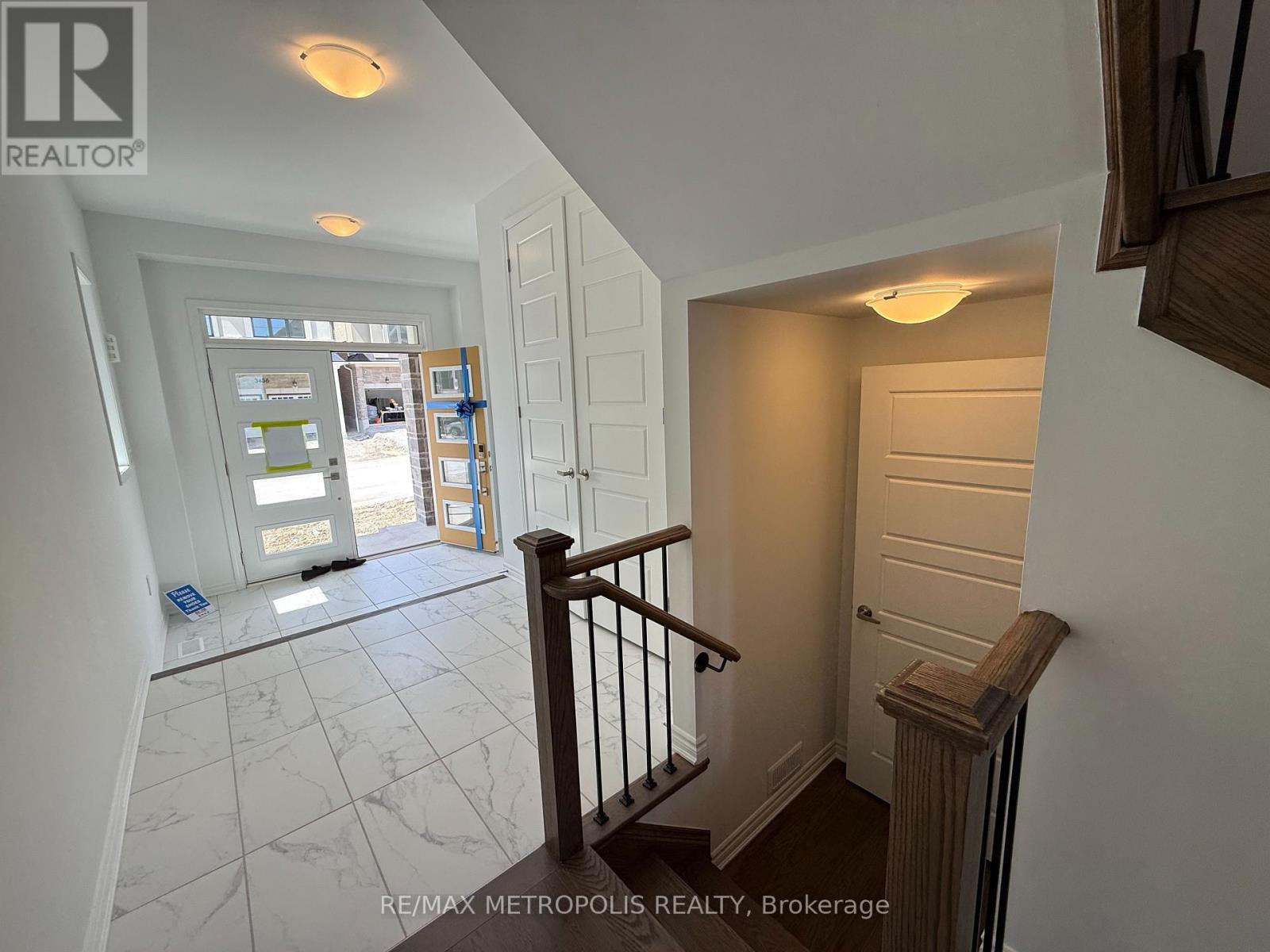 Main And 2Nd Floor - 3437 Deepglade Path, Pickering, ON - Indoor Photo Showing Other Room