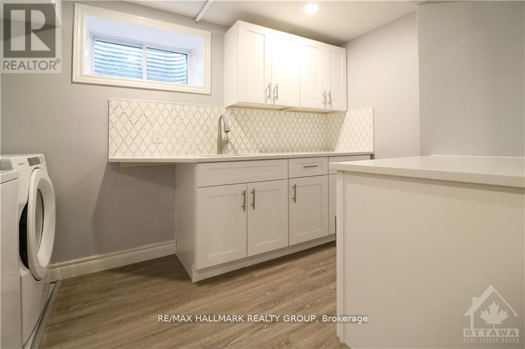 205 Blackburn Avenue, Ottawa, ON - Indoor Photo Showing Laundry Room