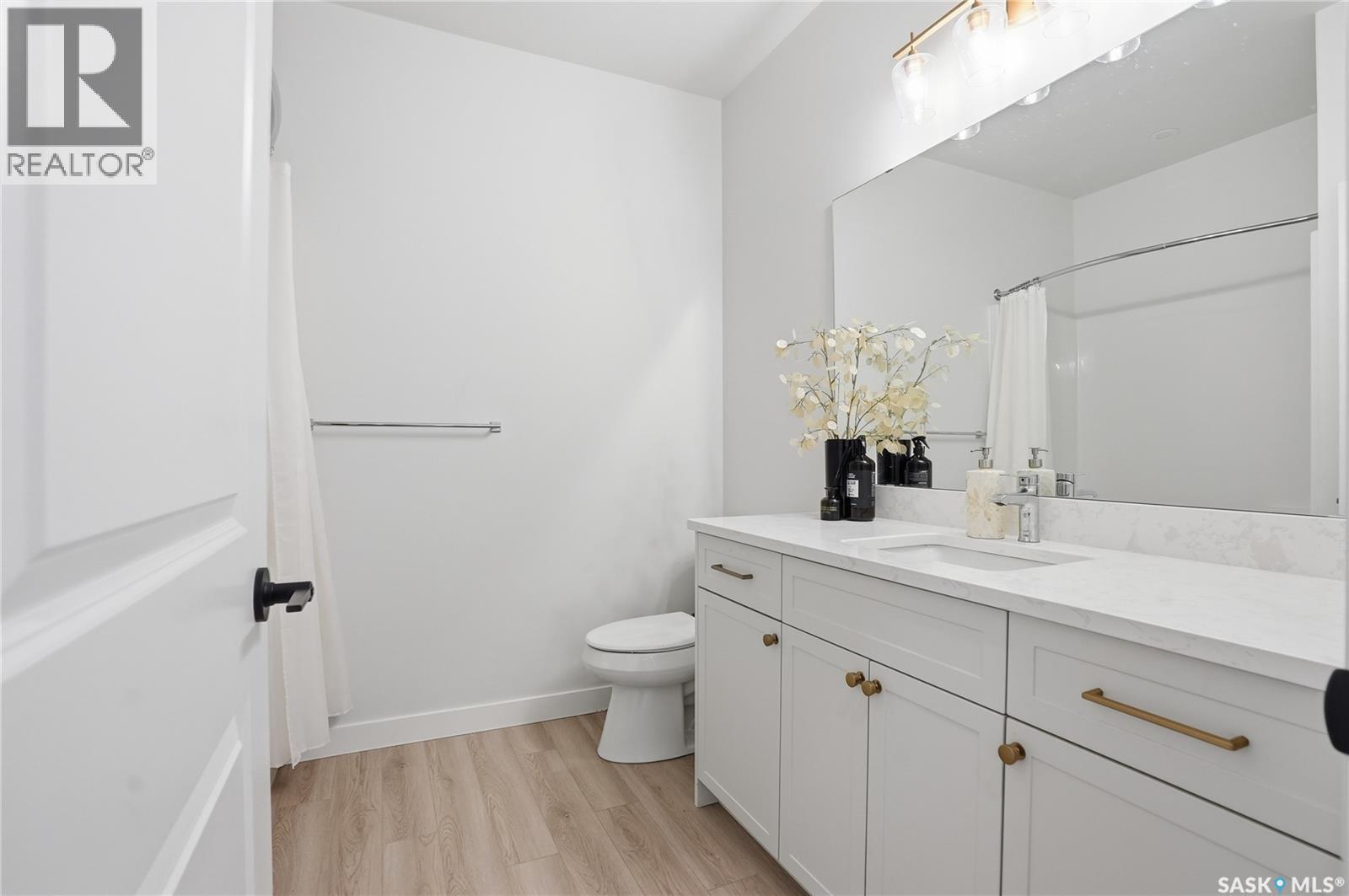 20 515 Delainey Road, Saskatoon, SK - Indoor Photo Showing Bathroom