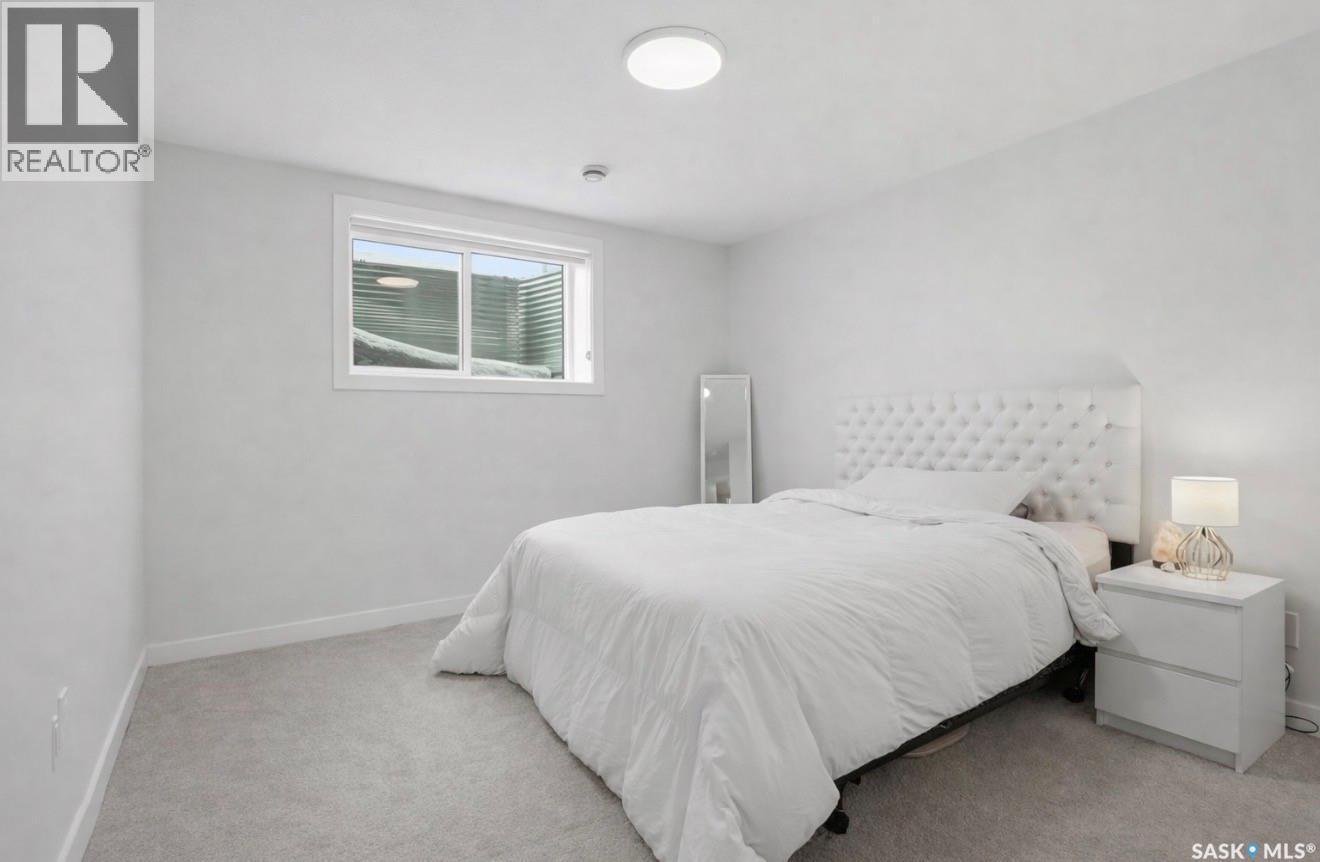 20 515 Delainey Road, Saskatoon, SK - Indoor Photo Showing Bedroom