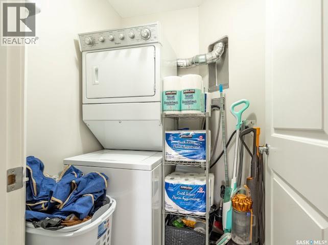 9 5752 Gordon Road, Regina, SK - Indoor Photo Showing Laundry Room