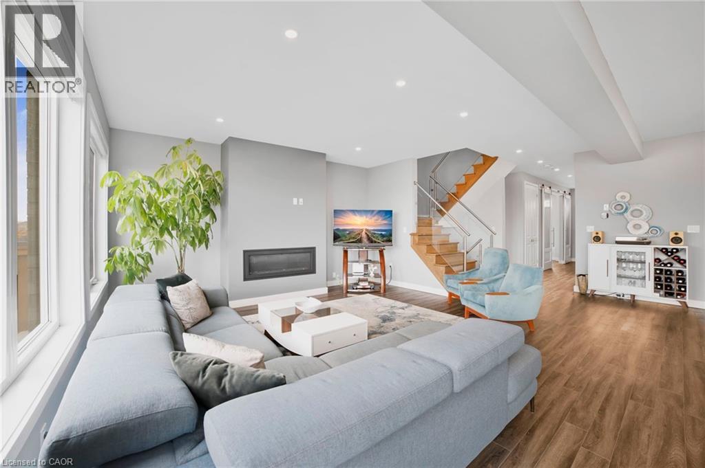 116 Bedrock Drive, Hamilton, ON - Indoor Photo Showing Other Room
