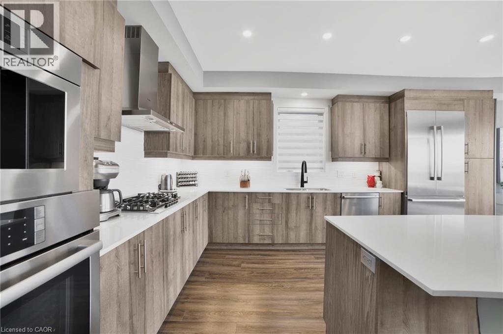 116 Bedrock Drive, Hamilton, ON - Indoor Photo Showing Other Room
