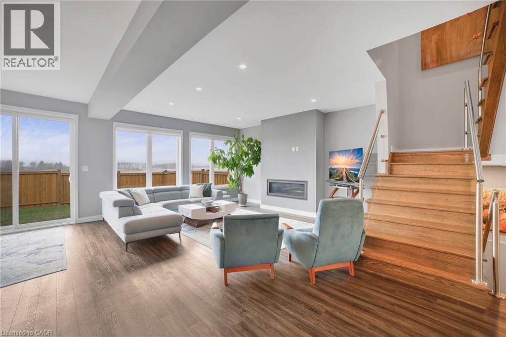 116 Bedrock Drive, Hamilton, ON - Indoor Photo Showing Other Room