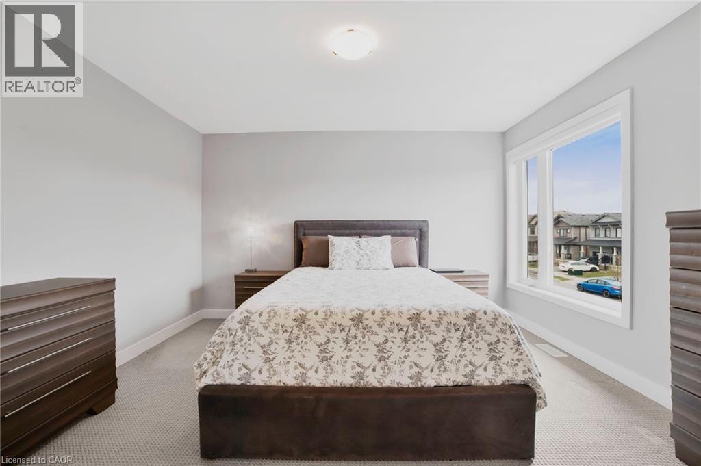 116 Bedrock Drive, Hamilton, ON - Indoor Photo Showing Bedroom