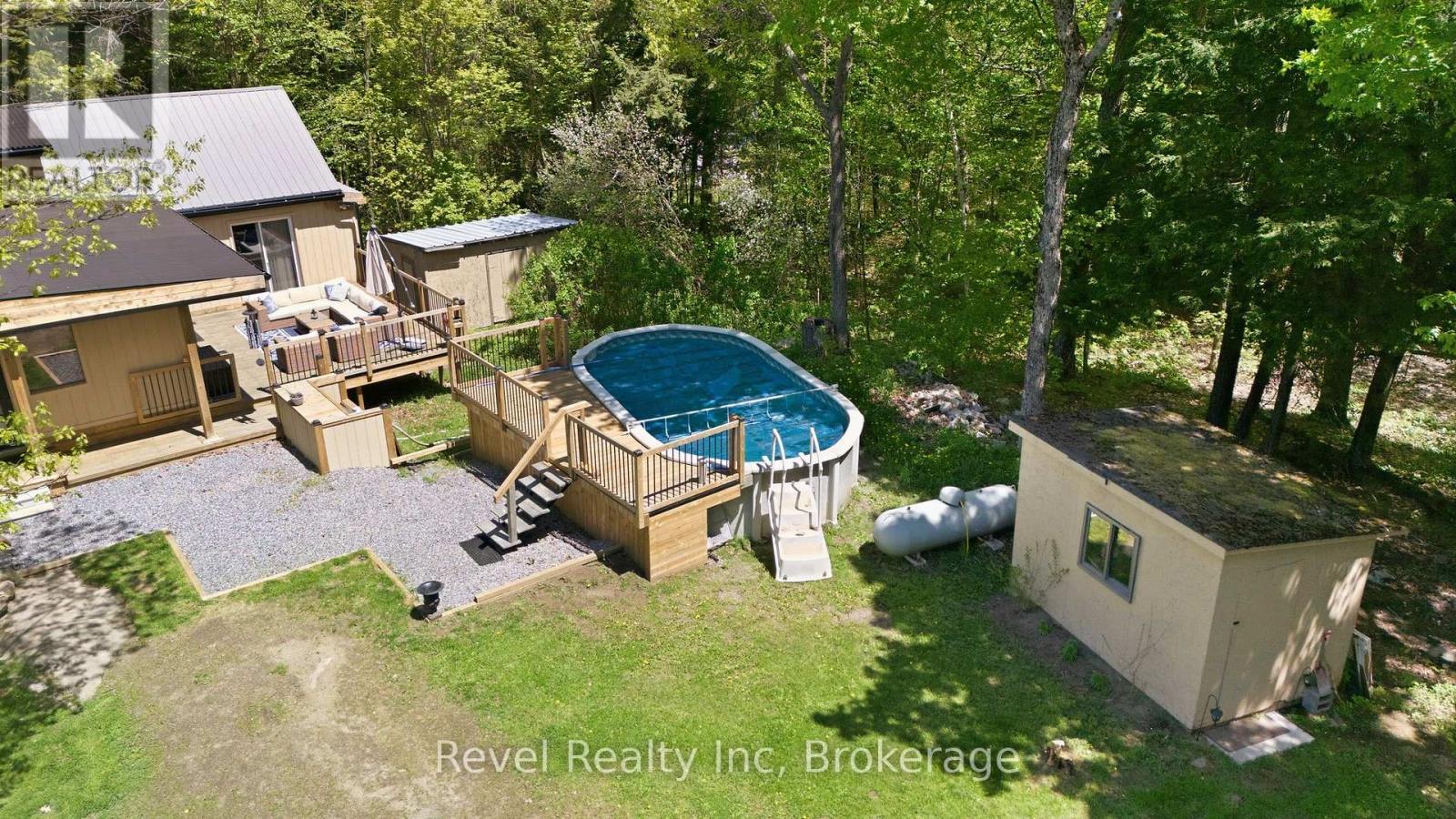 22 Camp Road, Mckellar, ON