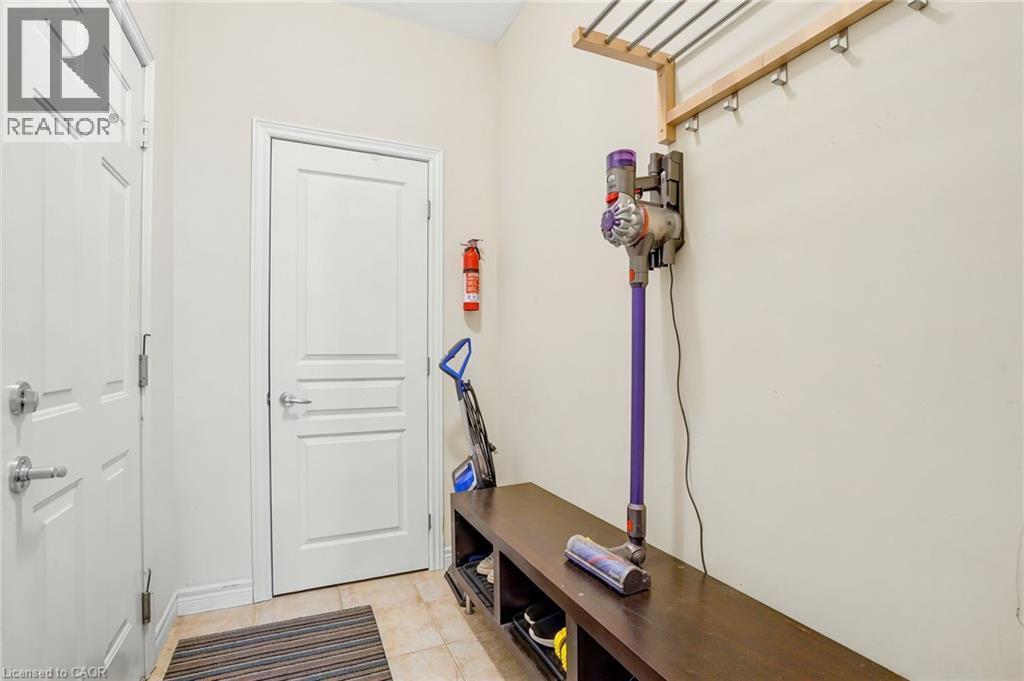 16 Oldmill Road, Ancaster, ON - Indoor Photo Showing Other Room