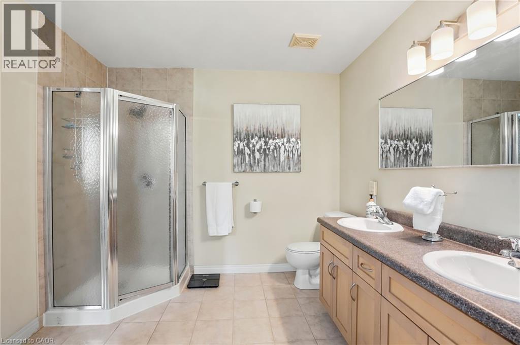 16 Oldmill Road, Ancaster, ON - Indoor Photo Showing Bathroom