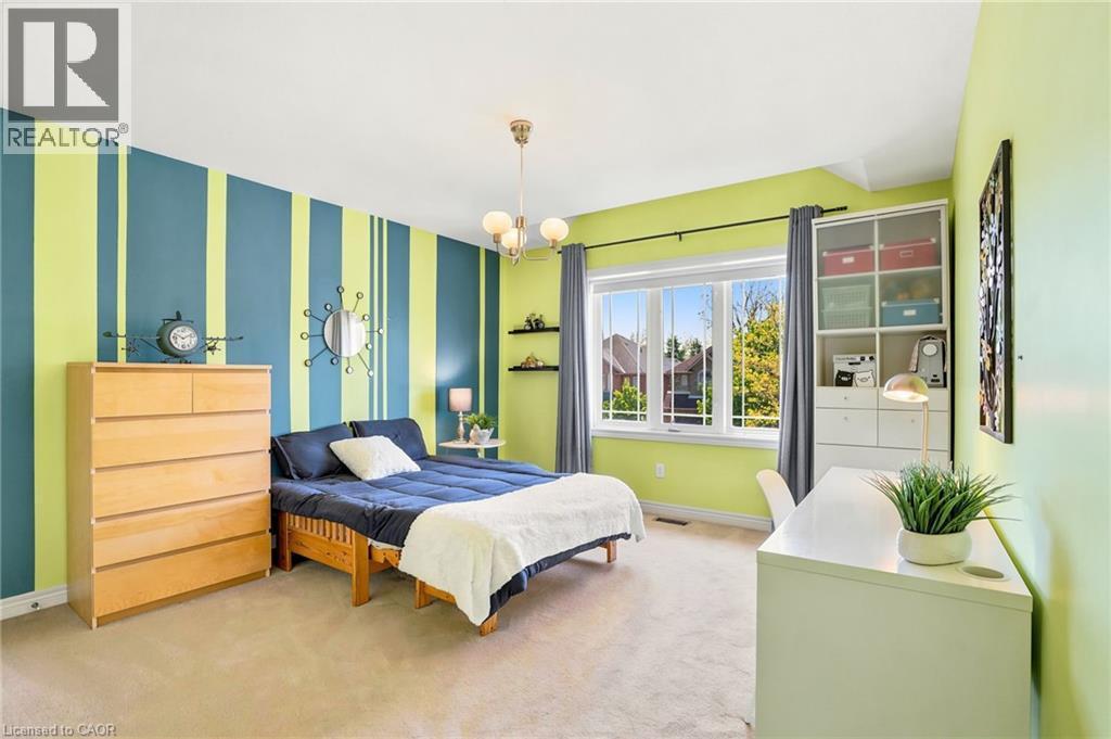 16 Oldmill Road, Ancaster, ON - Indoor Photo Showing Bedroom
