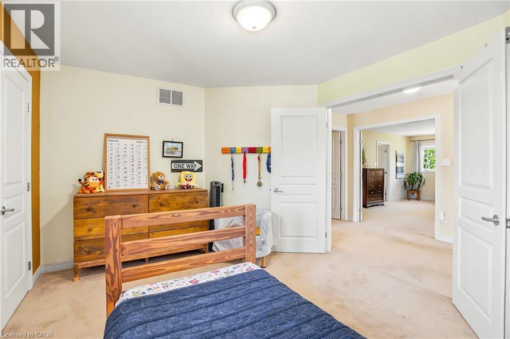 16 Oldmill Road, Ancaster, ON - Indoor Photo Showing Bedroom
