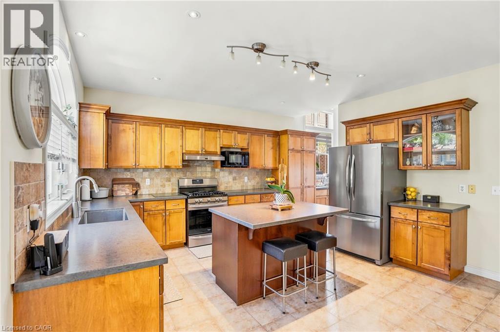 16 Oldmill Road, Ancaster, ON - Indoor Photo Showing Kitchen