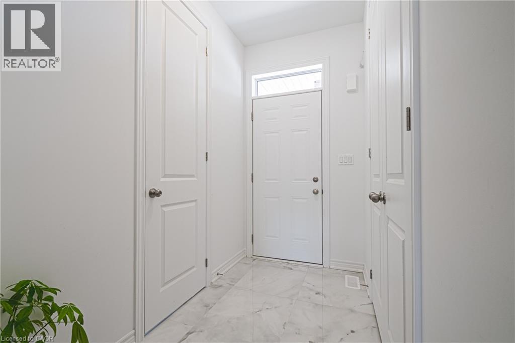 11 Davinci Boulevard, Hamilton, ON - Indoor Photo Showing Other Room