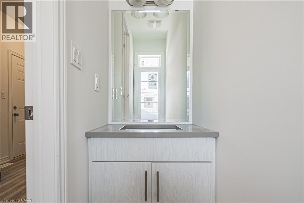 11 Davinci Boulevard, Hamilton, ON - Indoor Photo Showing Bathroom