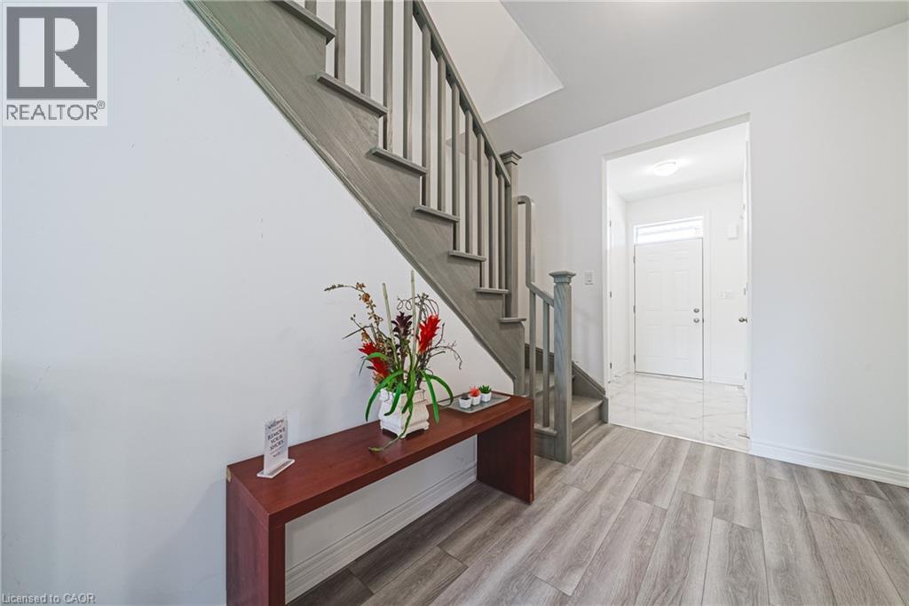 11 Davinci Boulevard, Hamilton, ON - Indoor Photo Showing Other Room
