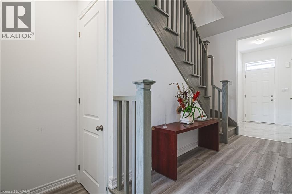 11 Davinci Boulevard, Hamilton, ON - Indoor Photo Showing Other Room