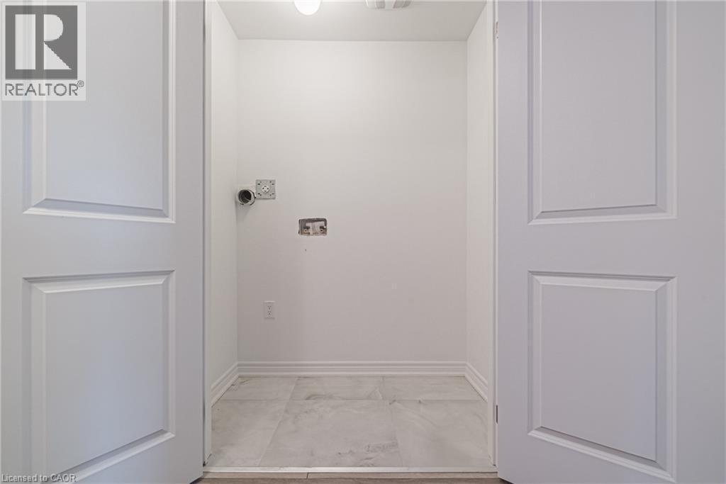 11 Davinci Boulevard, Hamilton, ON - Photo Showing Other Room
