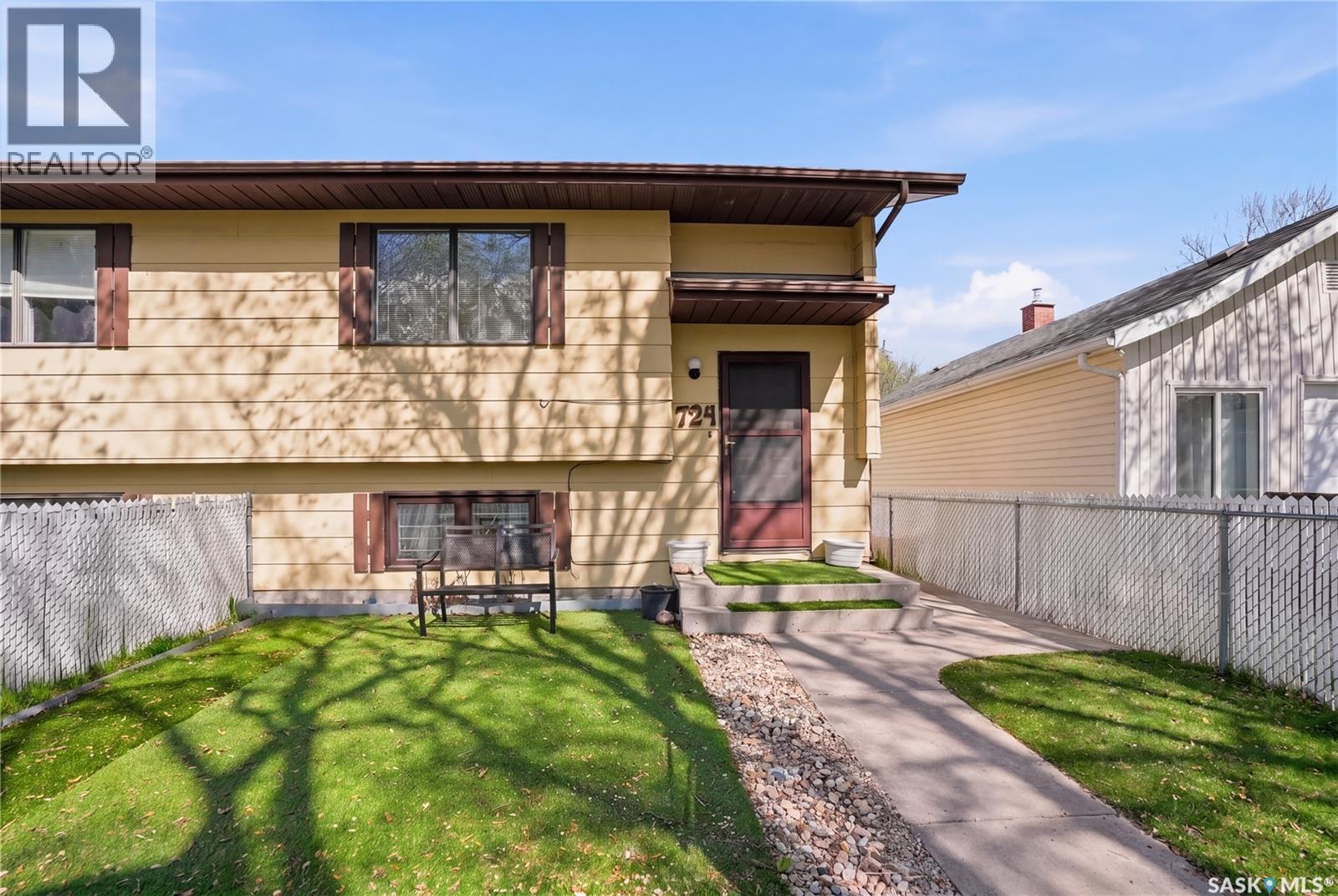 724 M Avenue S, Saskatoon, SK - Outdoor