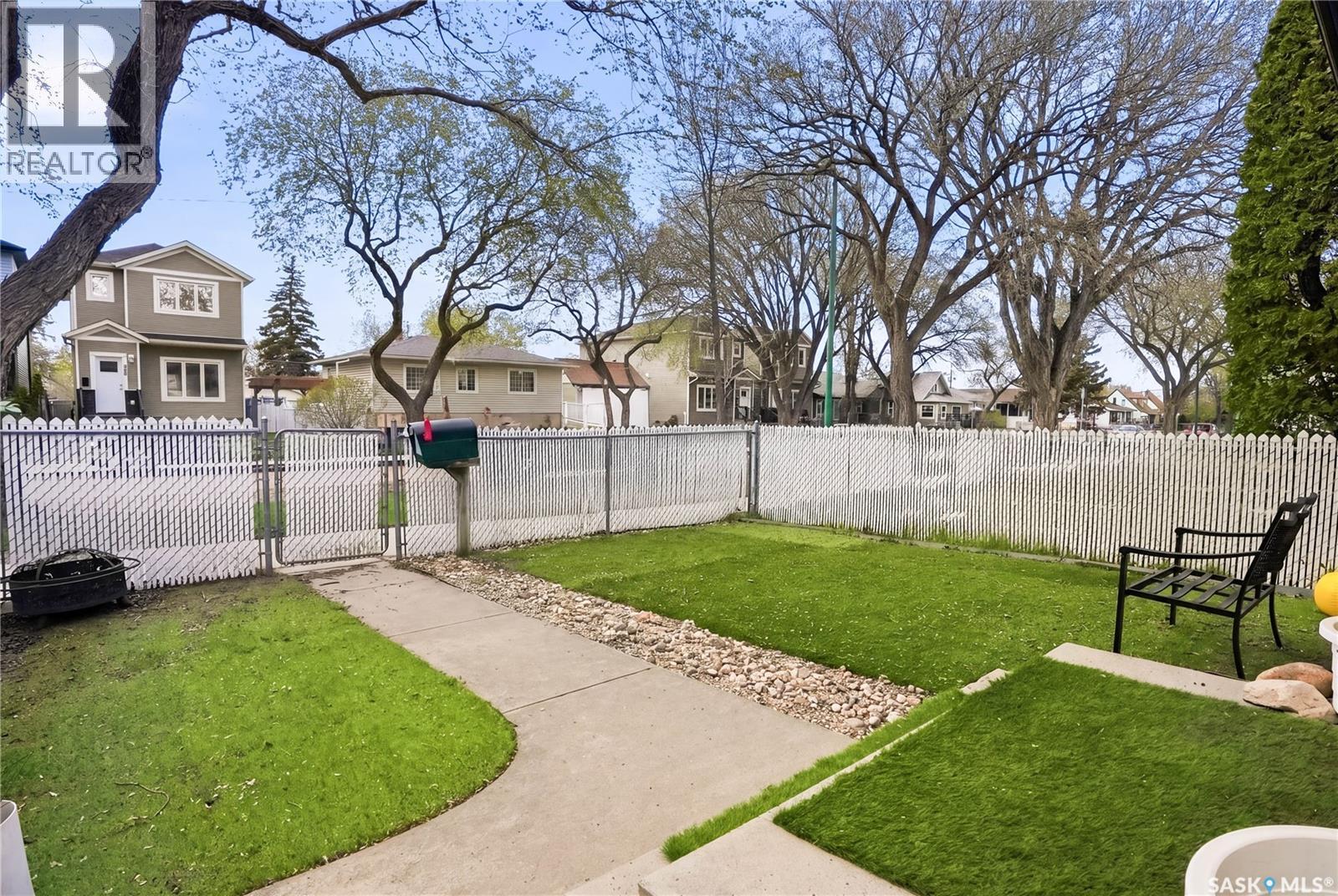 724 M Avenue S, Saskatoon, SK - Outdoor