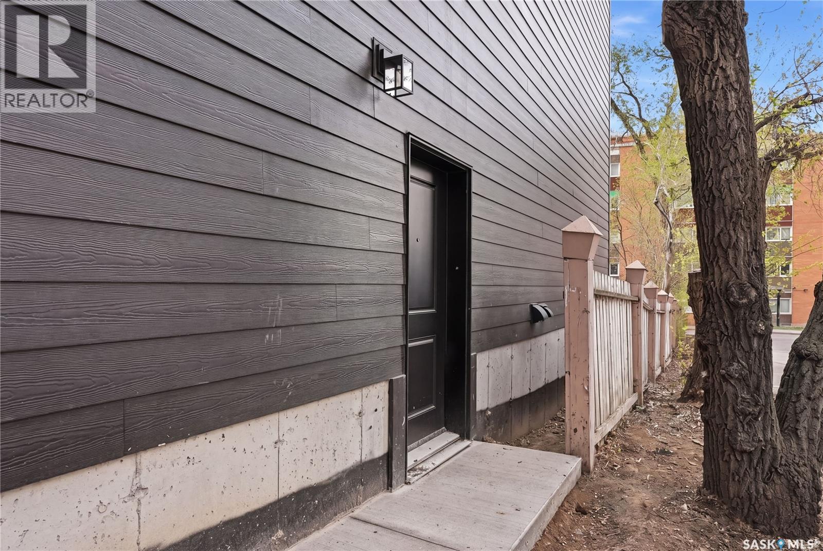 317 11Th Street, Saskatoon, SK - Outdoor With Exterior