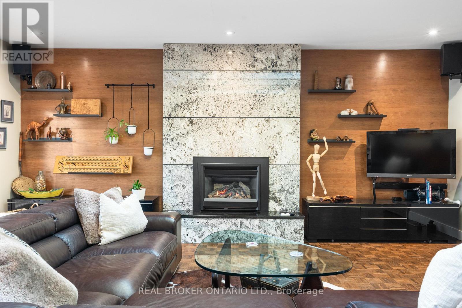 1958 Neepawa Avenue, Ottawa, ON - Indoor Photo Showing Living Room With Fireplace