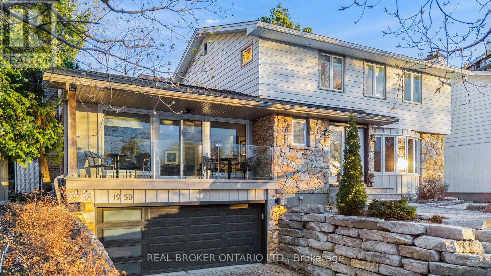 1958 Neepawa Avenue, Ottawa, ON - Outdoor
