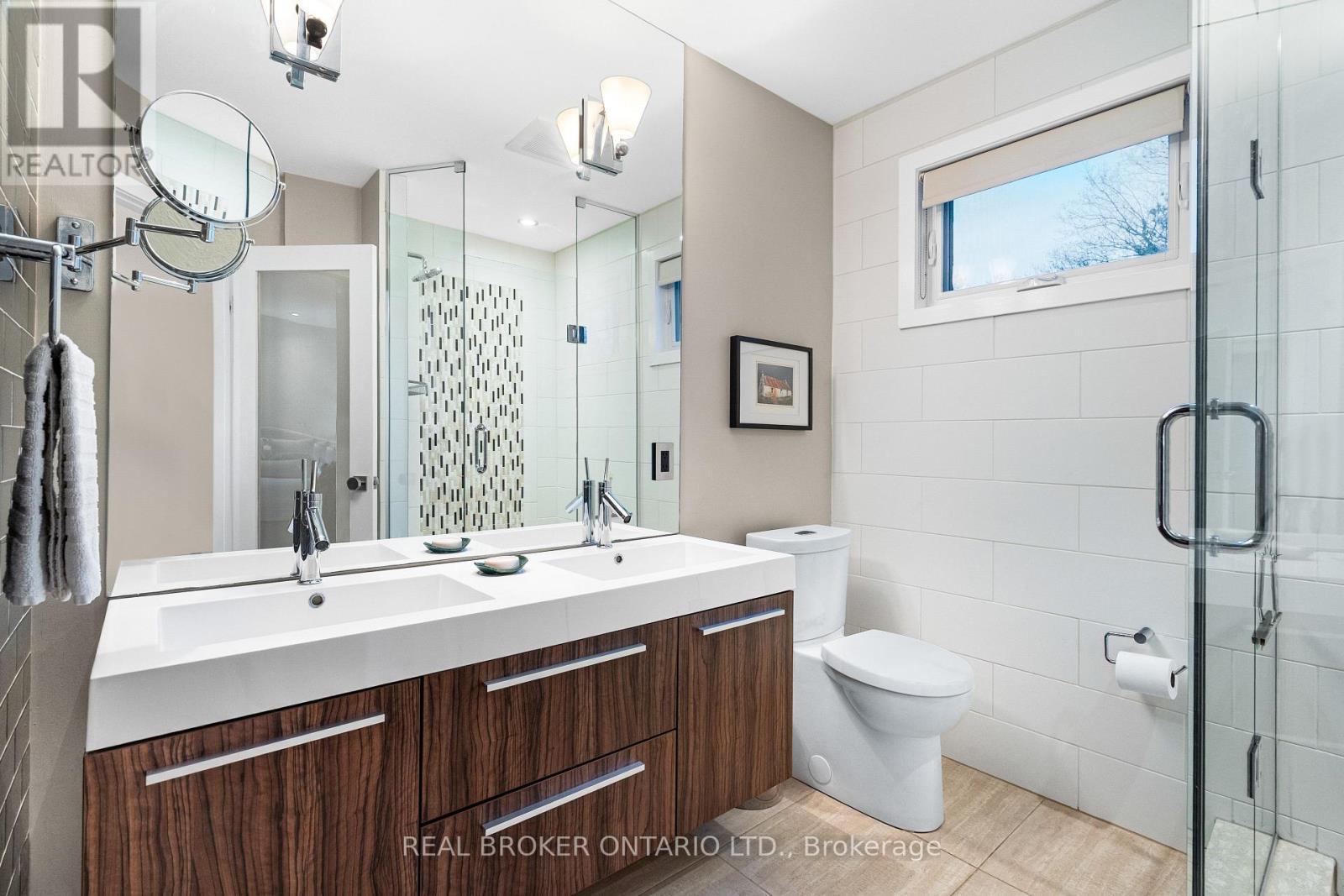 1958 Neepawa Avenue, Ottawa, ON - Indoor Photo Showing Bathroom