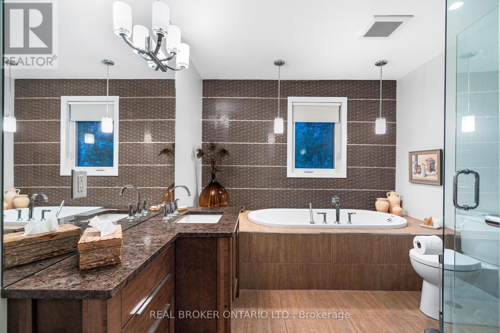 1958 Neepawa Avenue, Ottawa, ON - Indoor Photo Showing Bathroom