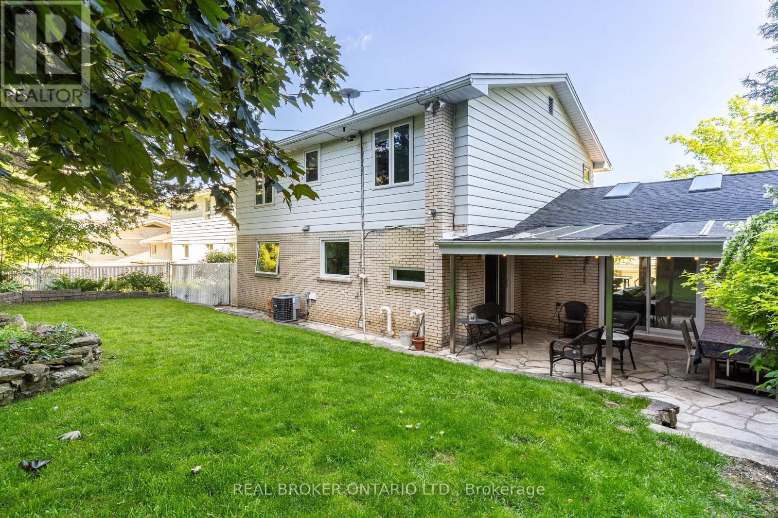 1958 Neepawa Avenue, Ottawa, ON - Outdoor