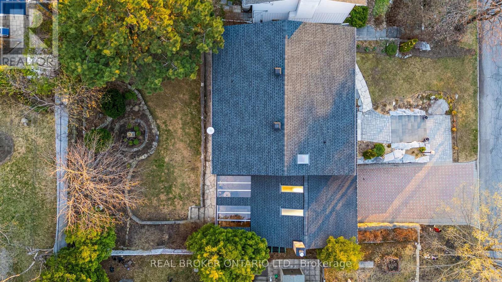 1958 Neepawa Avenue, Ottawa, ON - Outdoor