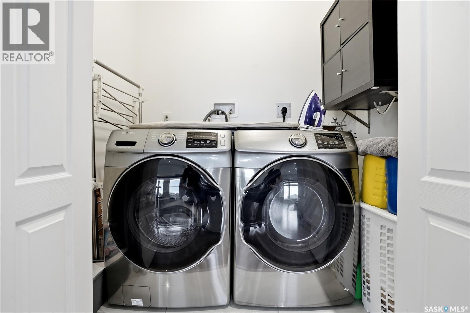 4714 E Green Apple Drive, Regina, SK - Indoor Photo Showing Laundry Room