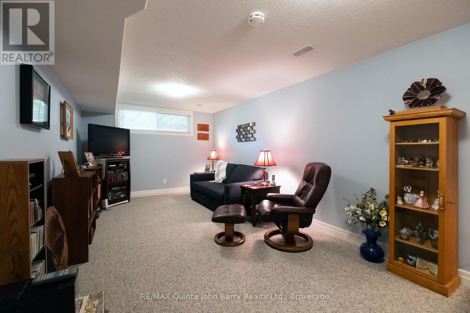 49 Mcintosh Crescent, Quinte West (Murray Ward), ON - Indoor