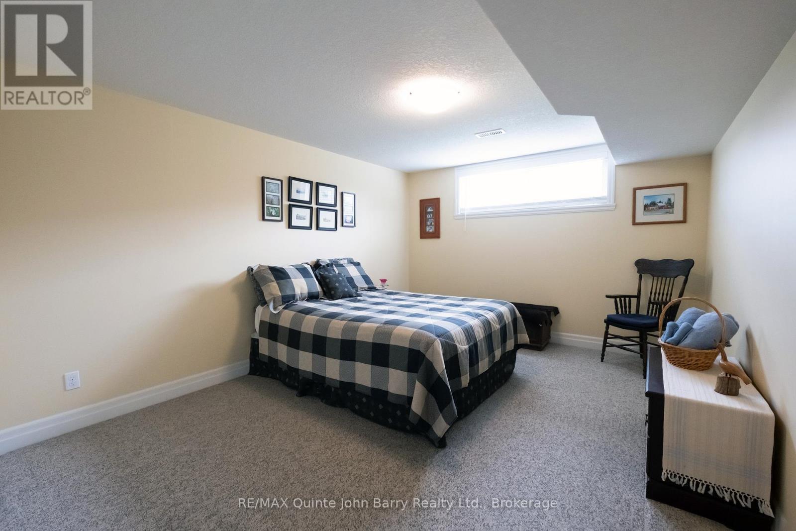 49 Mcintosh Crescent, Quinte West (Murray Ward), ON - Indoor Photo Showing Bedroom