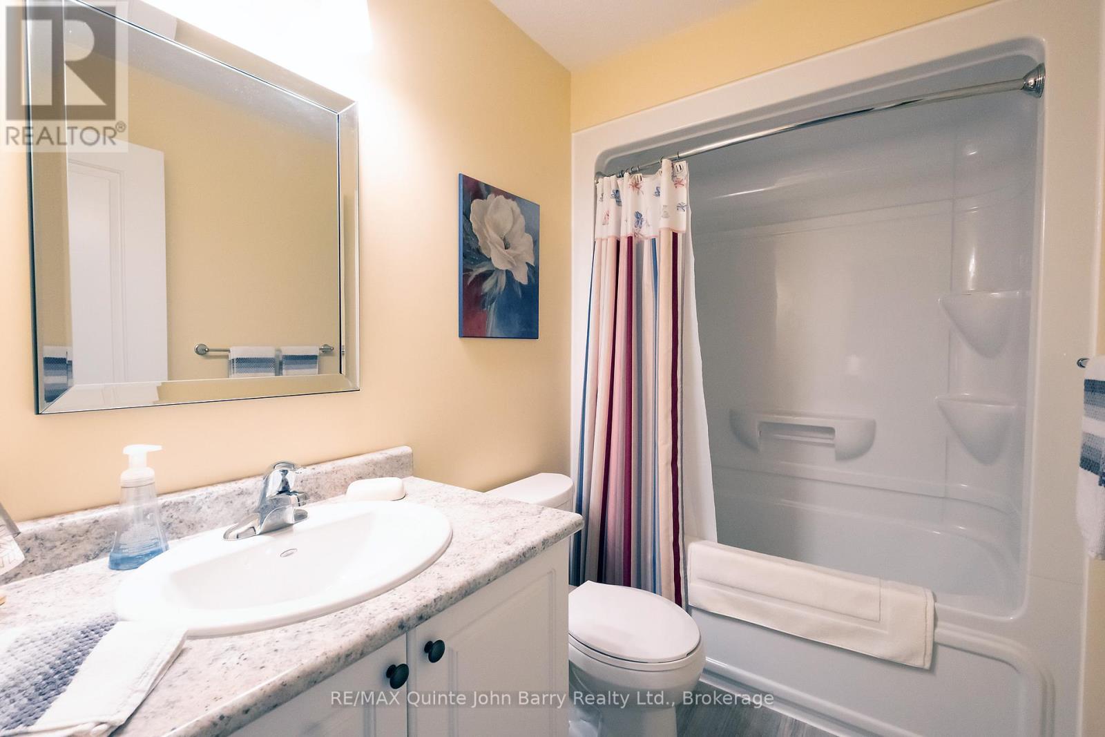 49 Mcintosh Crescent, Quinte West (Murray Ward), ON - Indoor Photo Showing Bathroom