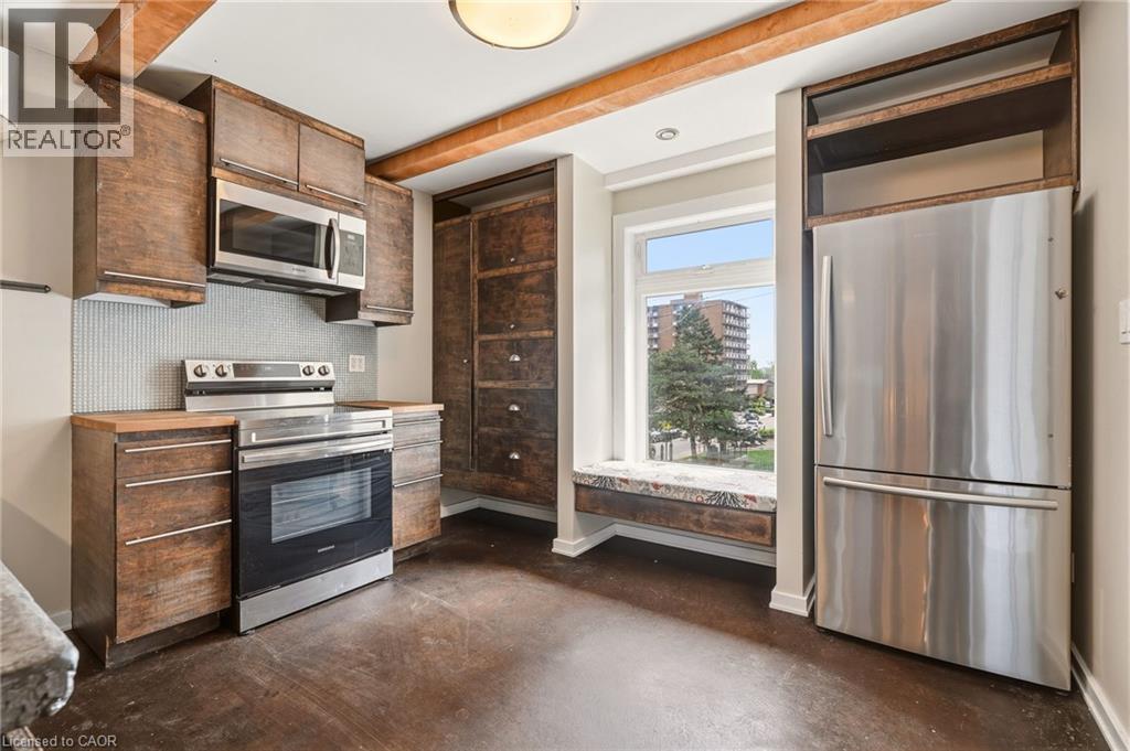 192 Catharine Street S, Hamilton, ON - Indoor Photo Showing Kitchen