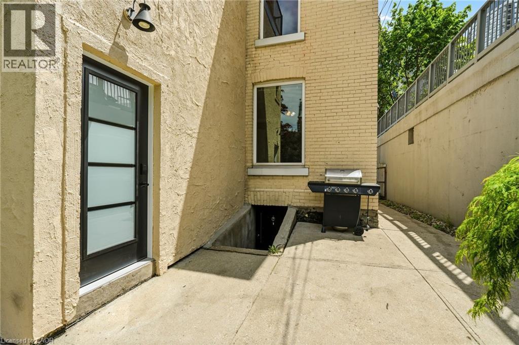 192 Catharine Street S, Hamilton, ON - Outdoor With Exterior