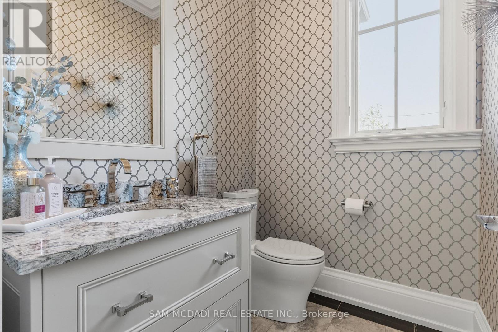 36 Veronica Drive, Mississauga, ON - Indoor Photo Showing Bathroom
