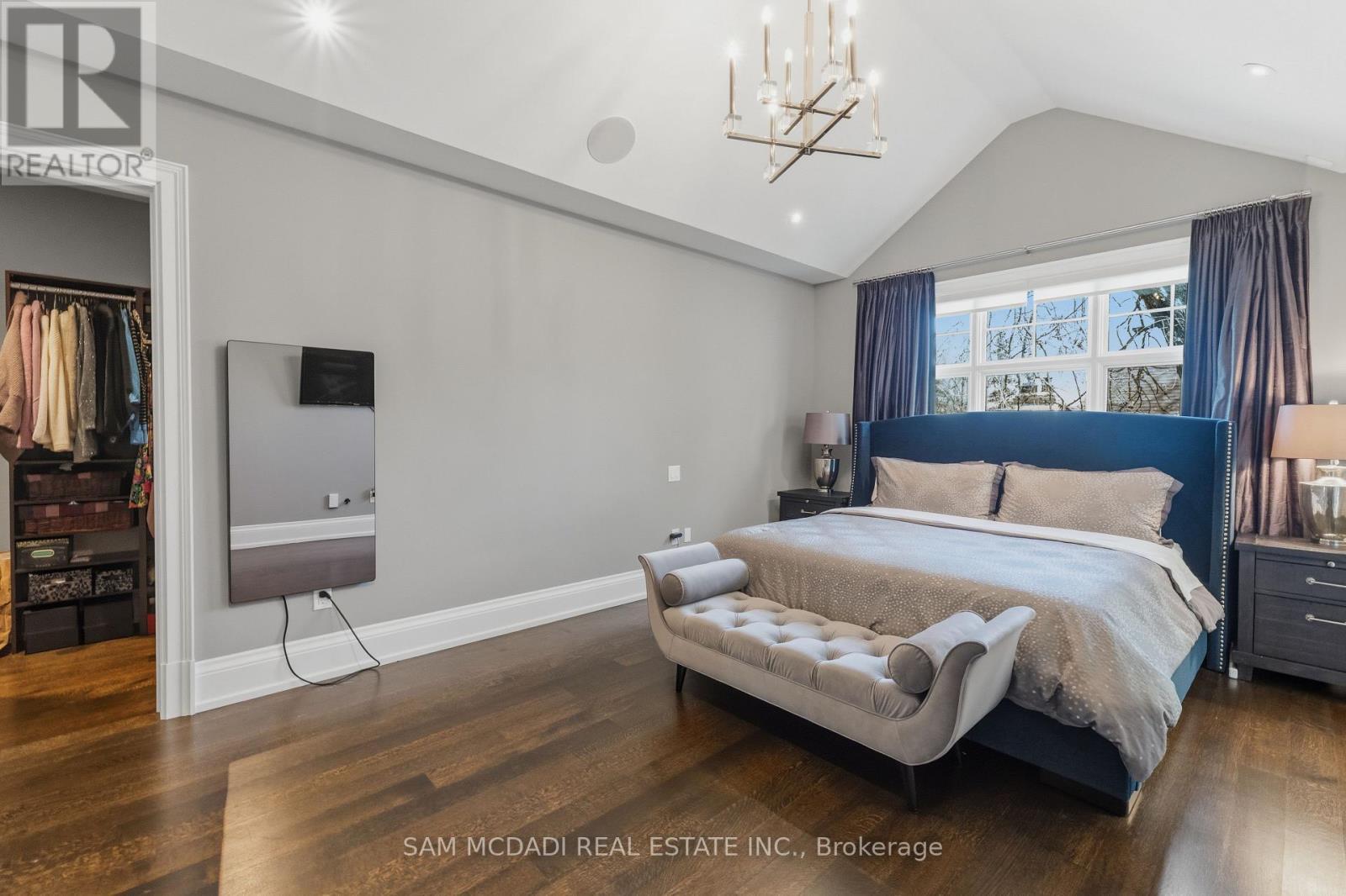 36 Veronica Drive, Mississauga, ON - Indoor Photo Showing Bedroom