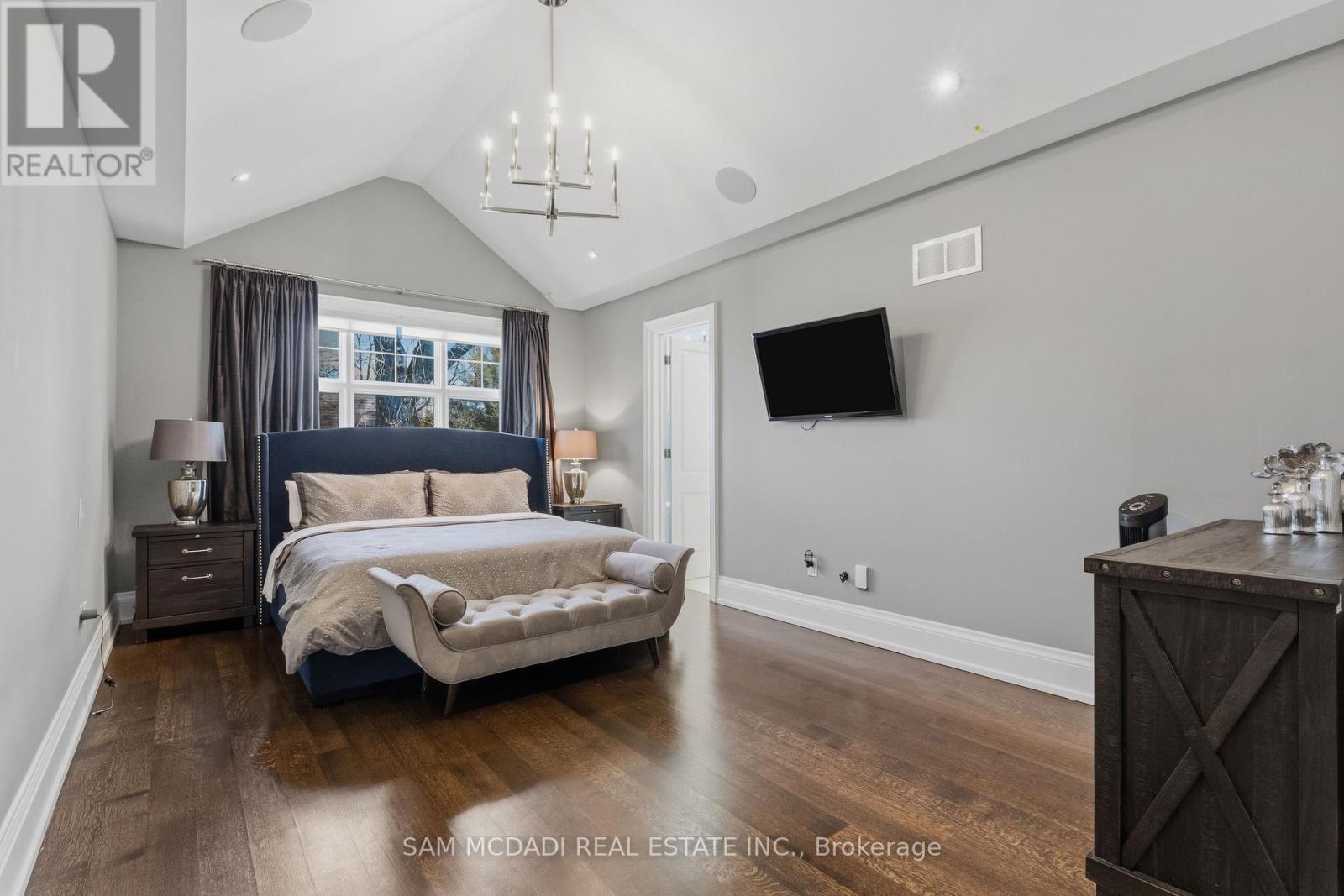 36 Veronica Drive, Mississauga, ON - Indoor Photo Showing Bedroom