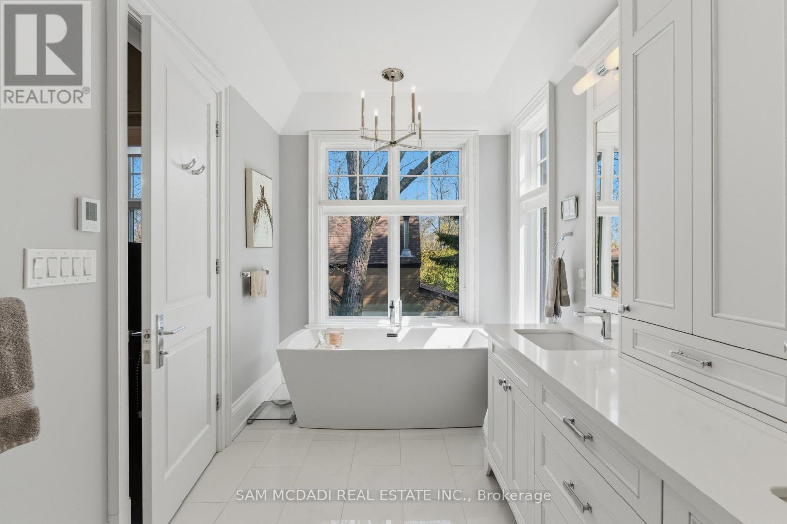 36 Veronica Drive, Mississauga, ON - Indoor Photo Showing Bathroom