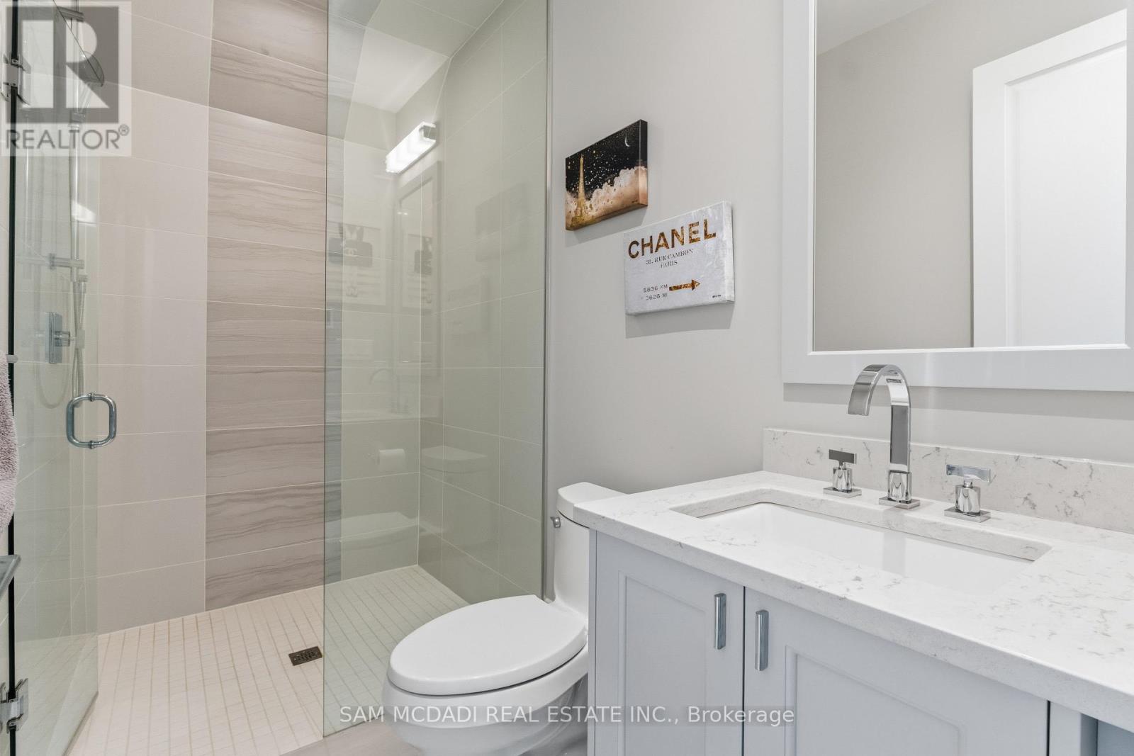 36 Veronica Drive, Mississauga, ON - Indoor Photo Showing Bathroom