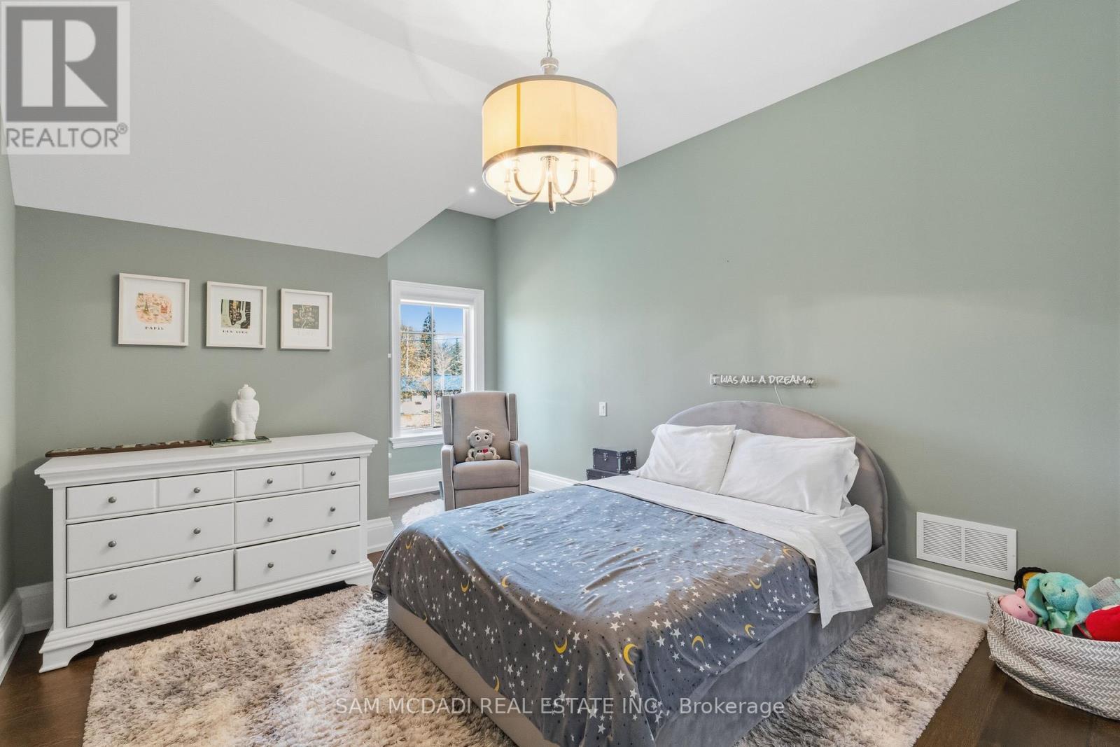 36 Veronica Drive, Mississauga, ON - Indoor Photo Showing Bedroom