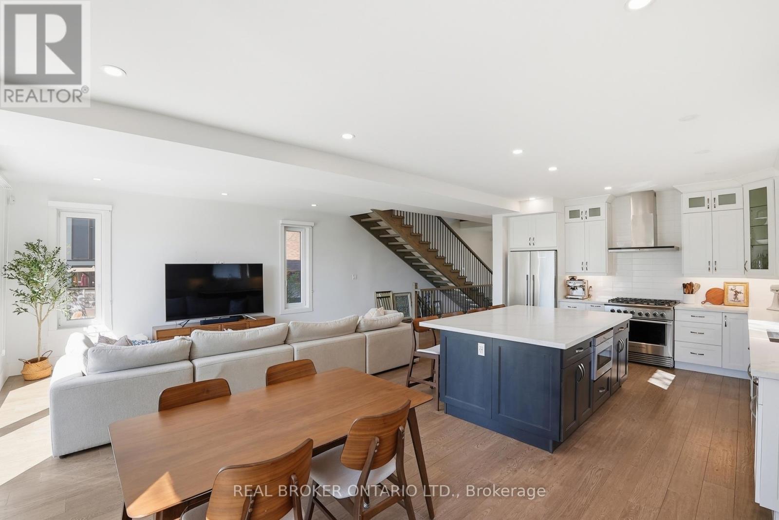 17 Maple Trail, Puslinch, ON - Indoor