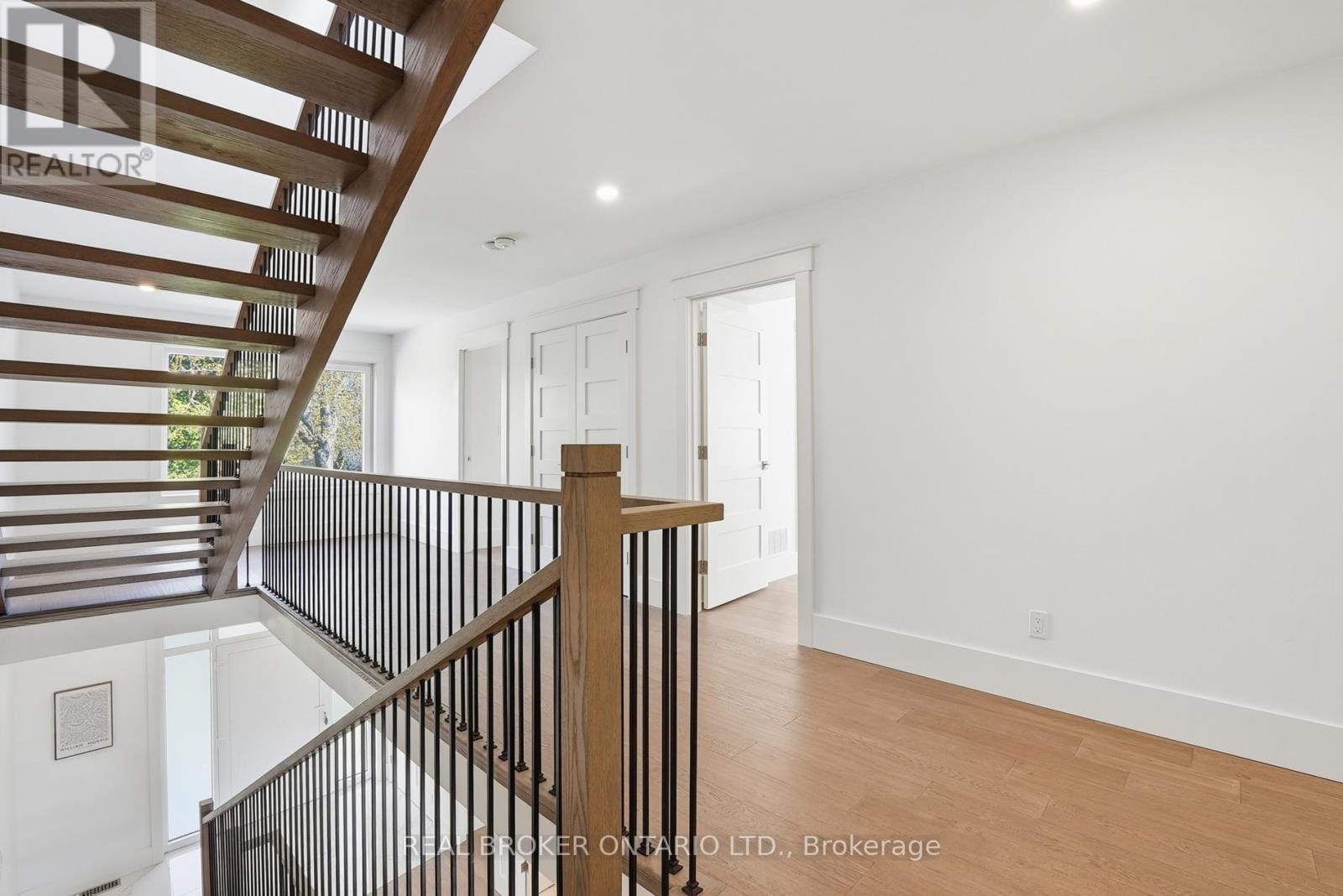 17 Maple Trail, Puslinch, ON - Indoor Photo Showing Other Room