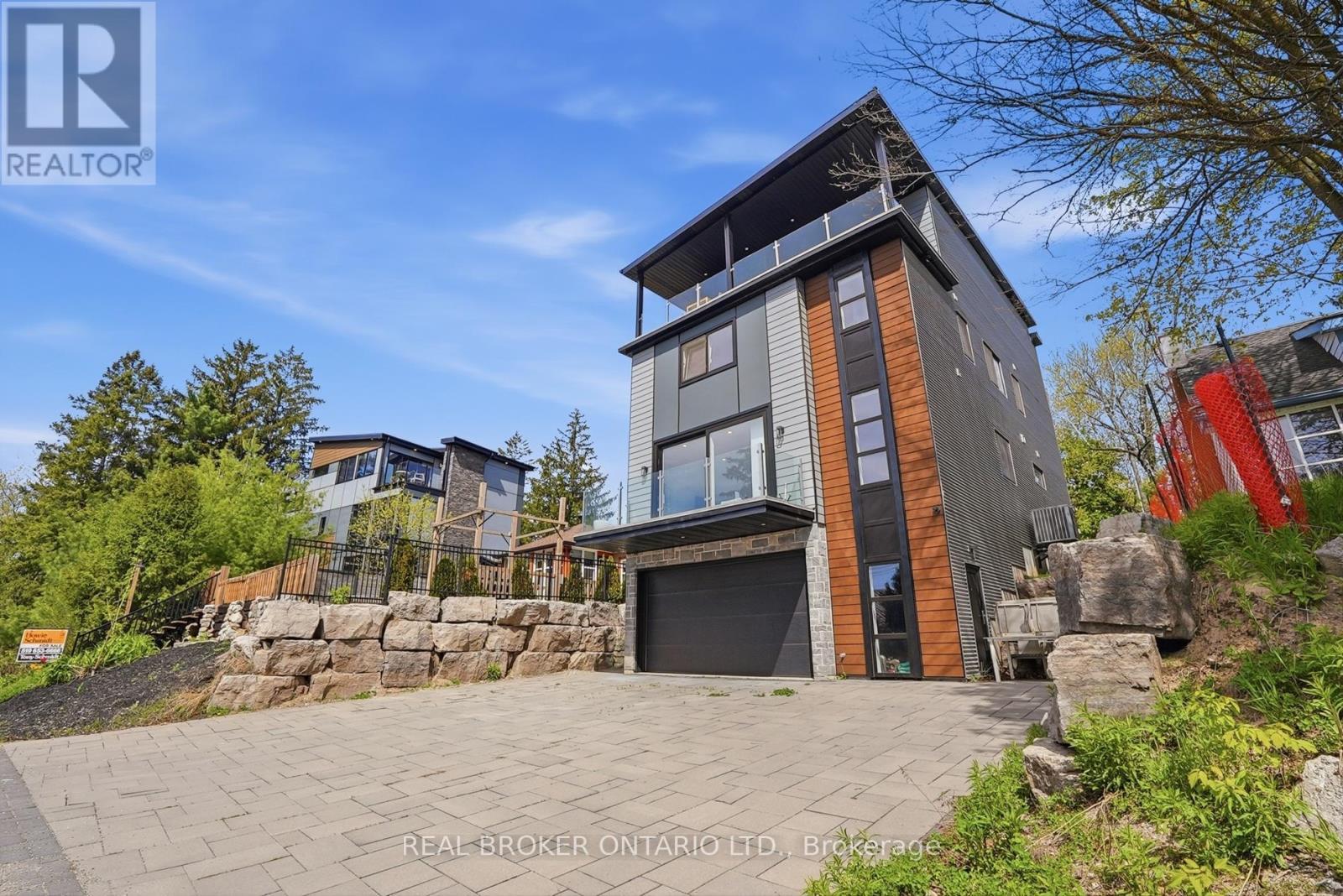 17 Maple Trail, Puslinch, ON - Outdoor