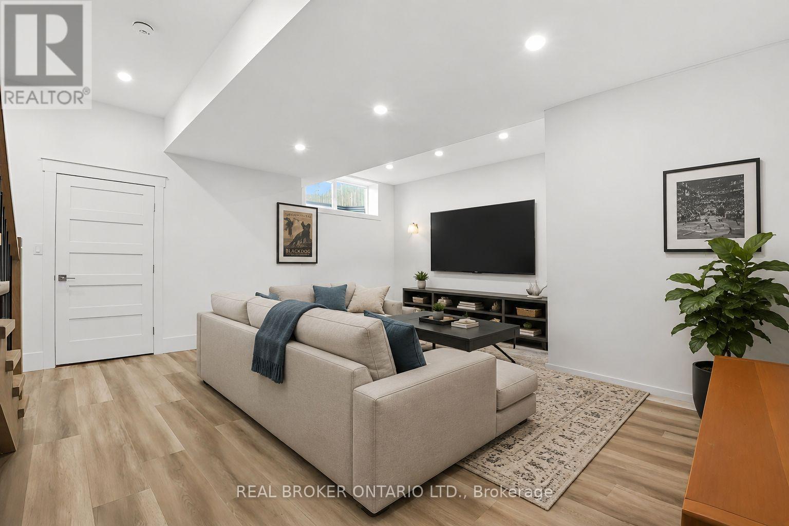17 Maple Trail, Puslinch, ON - Indoor