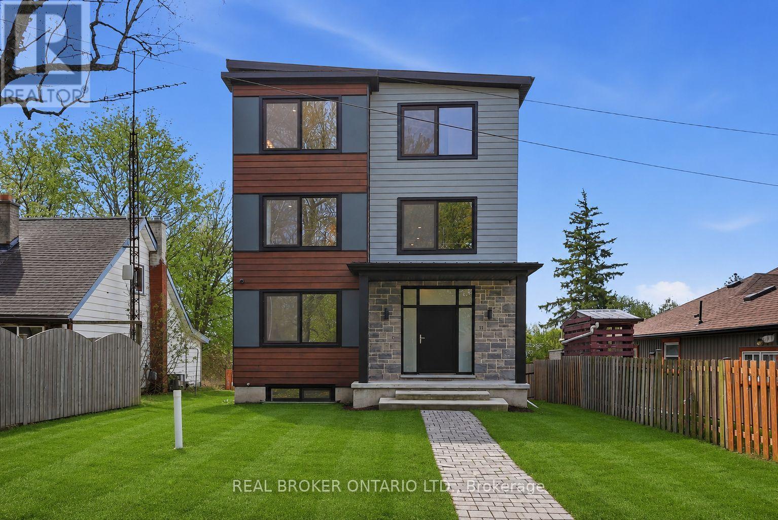 17 Maple Trail, Puslinch, ON - Outdoor