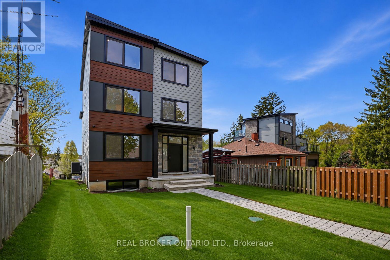 17 Maple Trail, Puslinch, ON - Outdoor