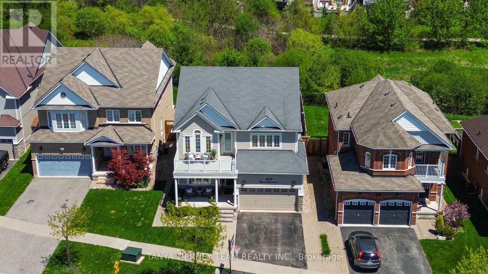 303 Cachet Boulevard, Whitby, ON - Outdoor With Facade