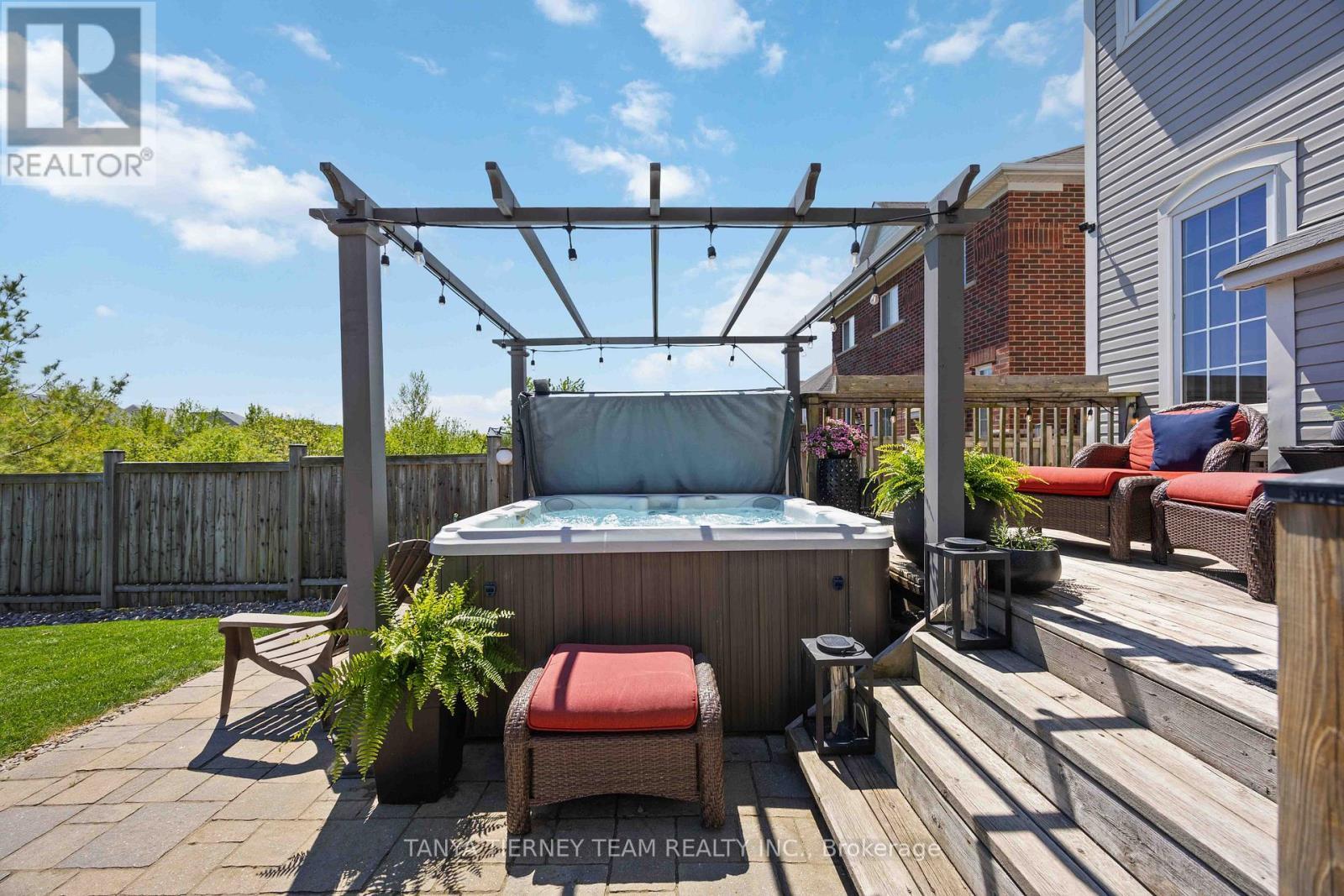 303 Cachet Boulevard, Whitby, ON - Outdoor With Deck Patio Veranda With Exterior