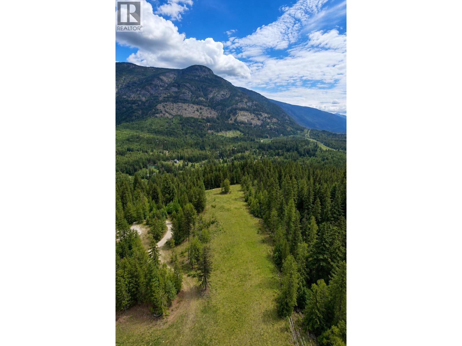 3809 Passmore Upper Road, Passmore, BC